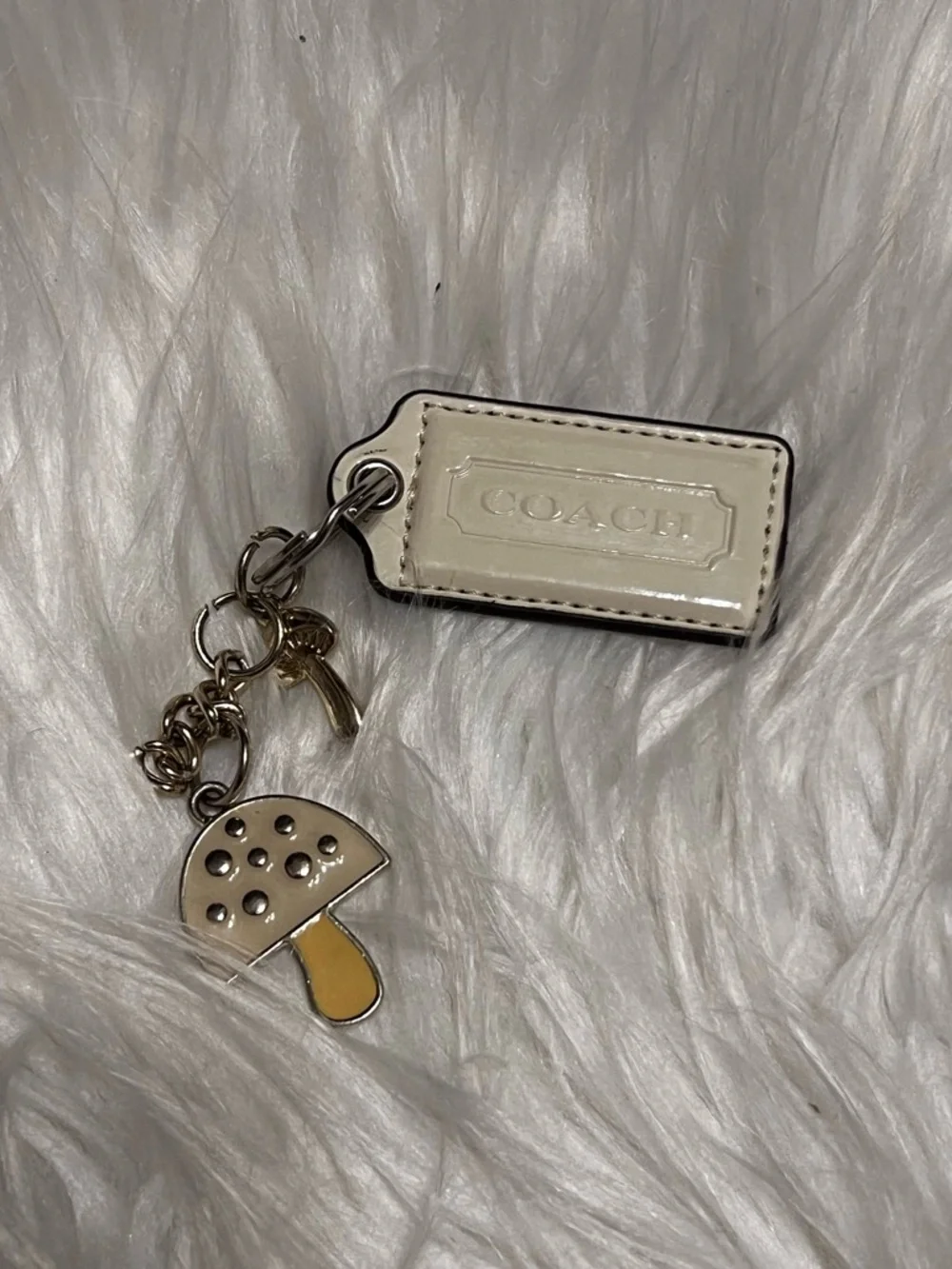 Coach Cream Leather Tag  unbranded Key Ring with Gold Mushroom Charms